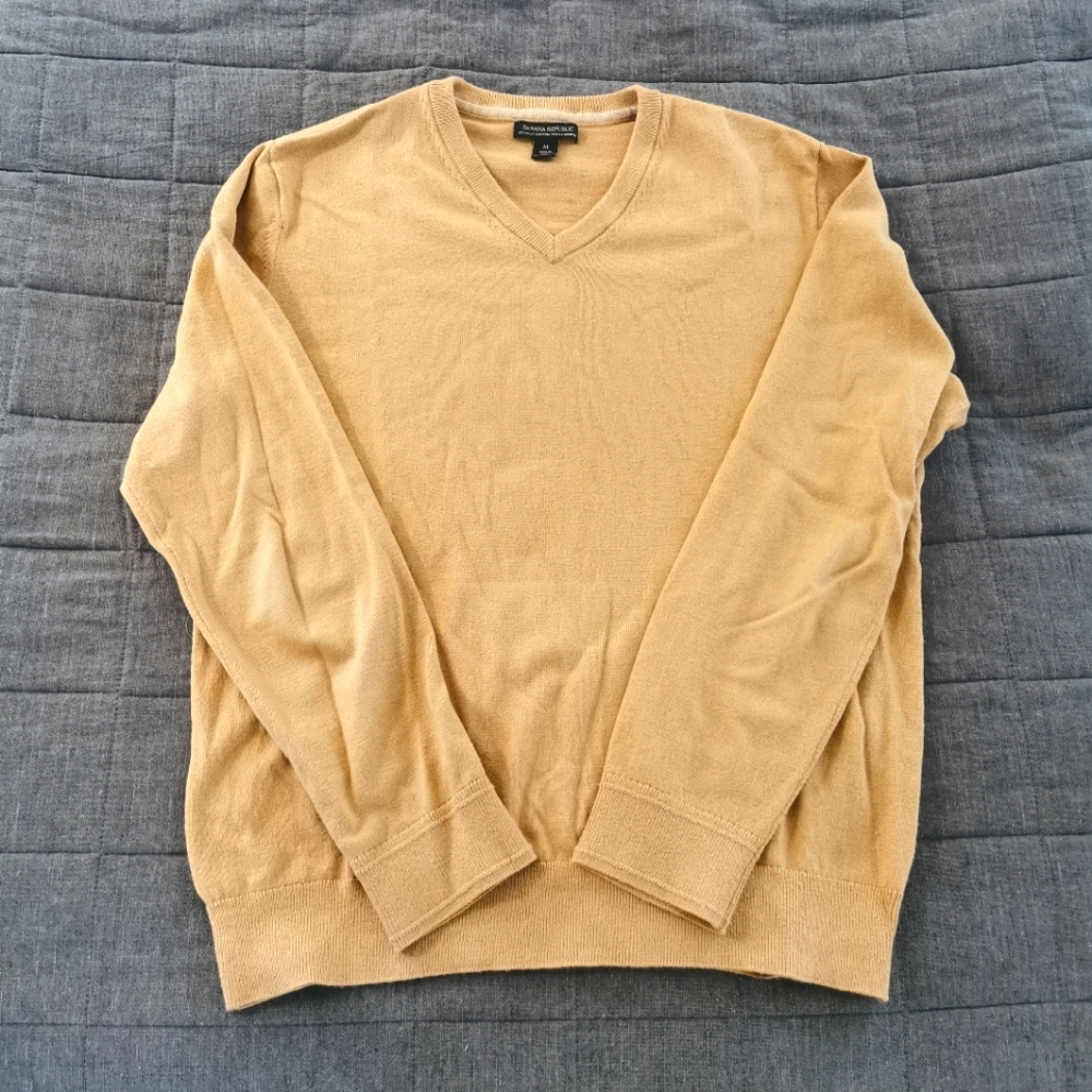 Banana Republic medium camel cotton cashmere sweater